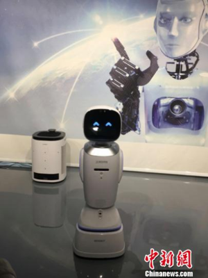 探营2019上交会 从“贤妻良母”到销售高手，AI机器人如何重塑生活与商业